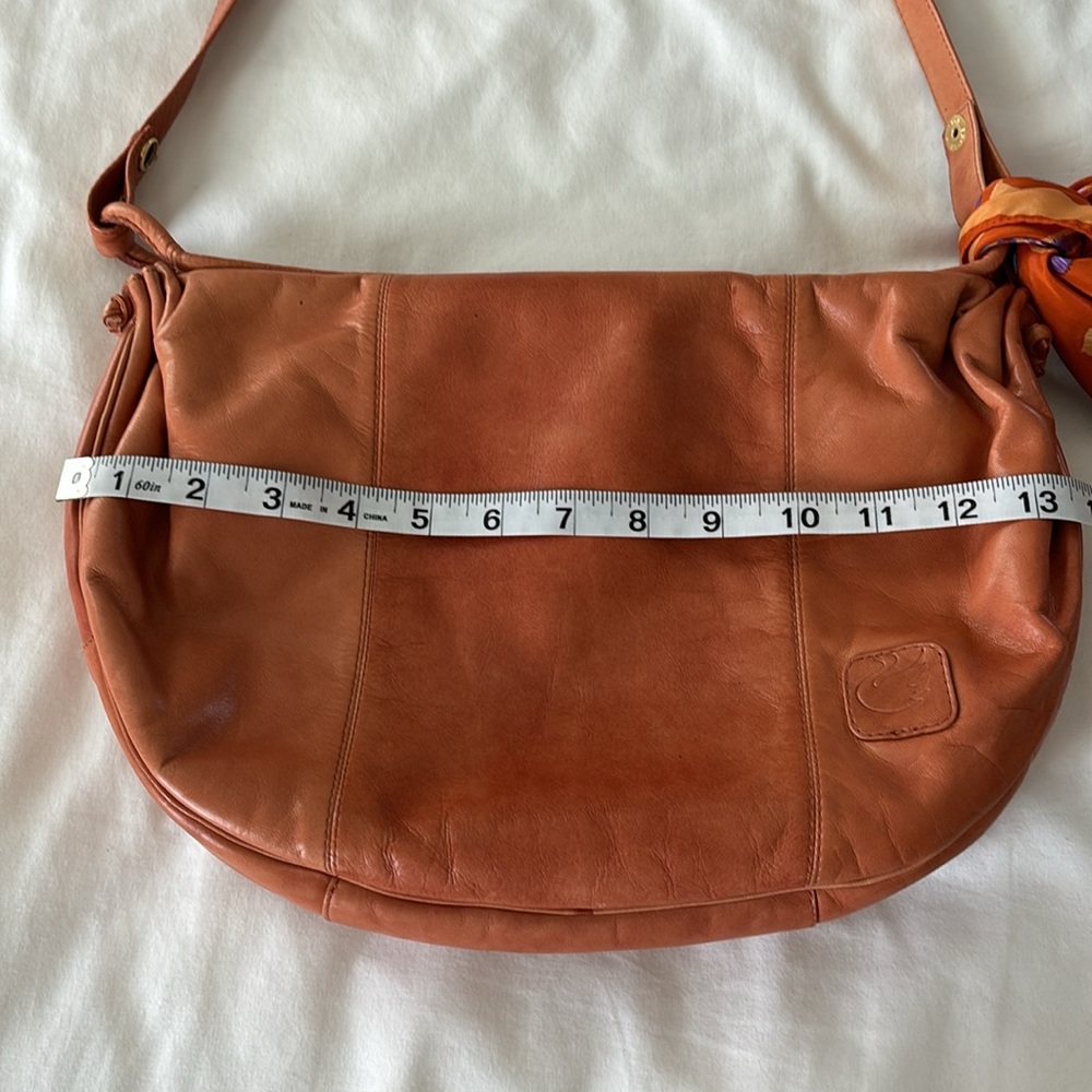 Vintage Gloria Vanderbilt Tan Slouch Shoulder Crossbody Bag Scarf Boho Western - Picture 11 of 17
